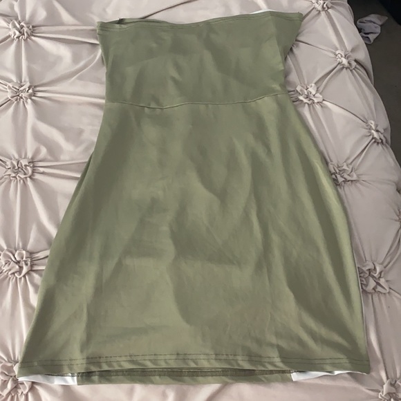 Cut out O ring strapless dress - Picture 3 of 3